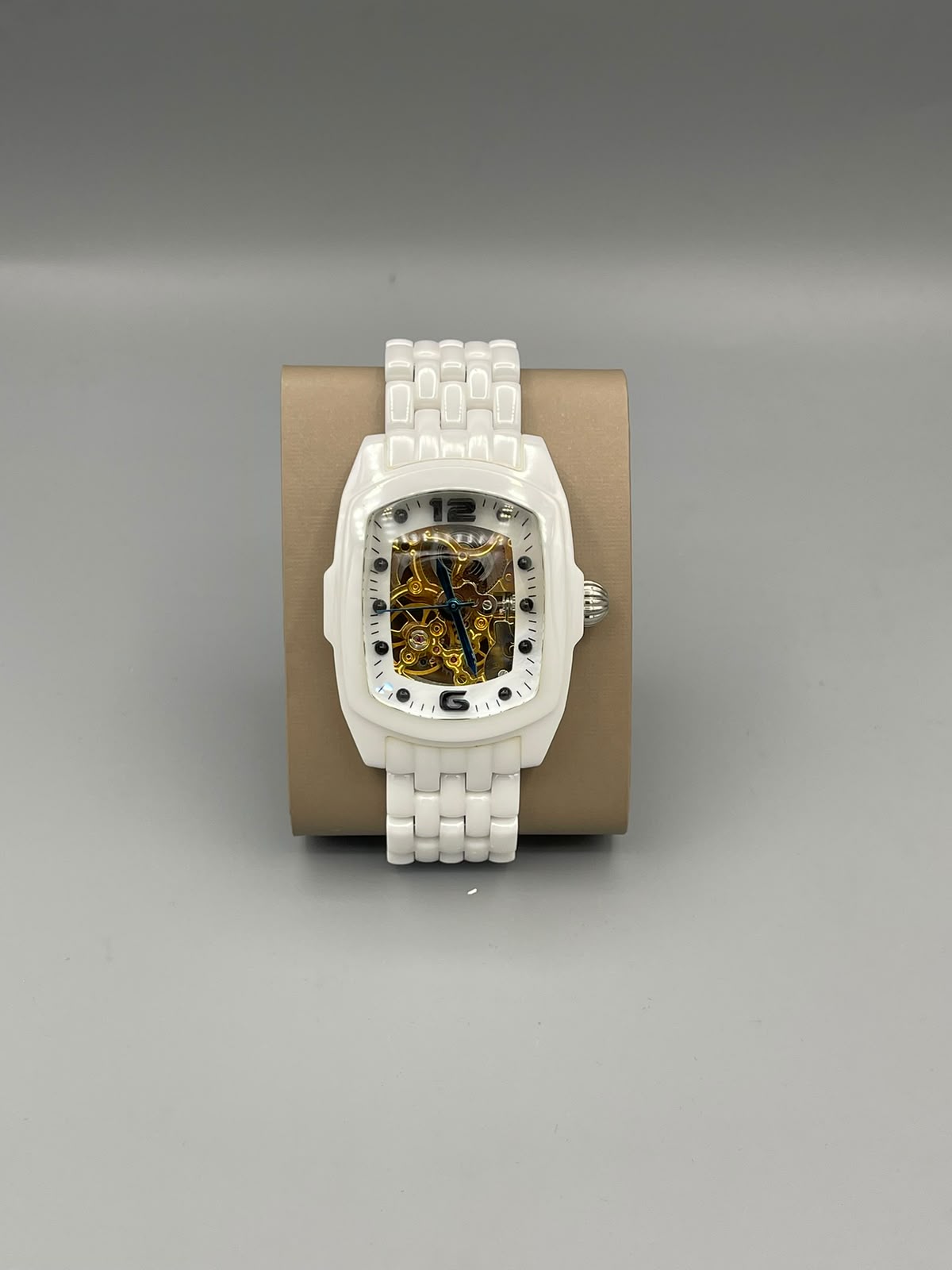 Invicta Lupa 38mm Ceramic Mother of Pearl Watch – White – Pre-Owned 99% Condition
