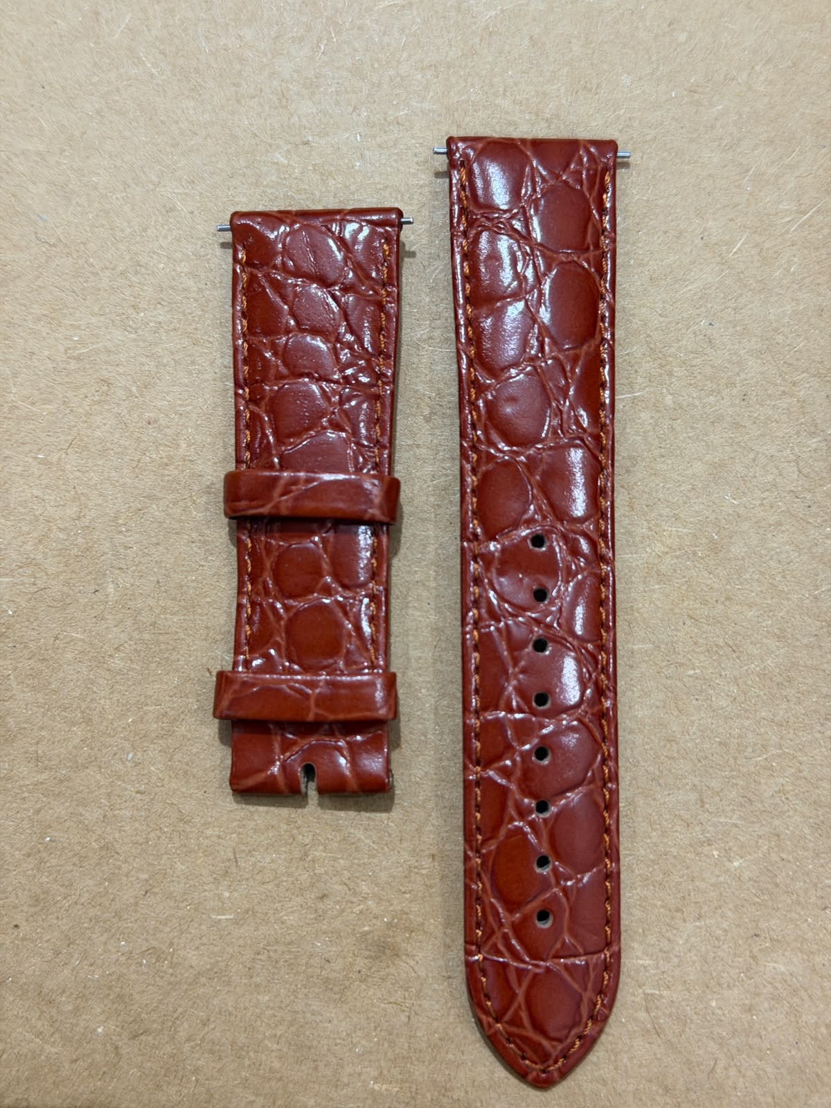 Hirsch J13 Crocograin 22mm Shine Cherry Genuine Leather Watch Strap