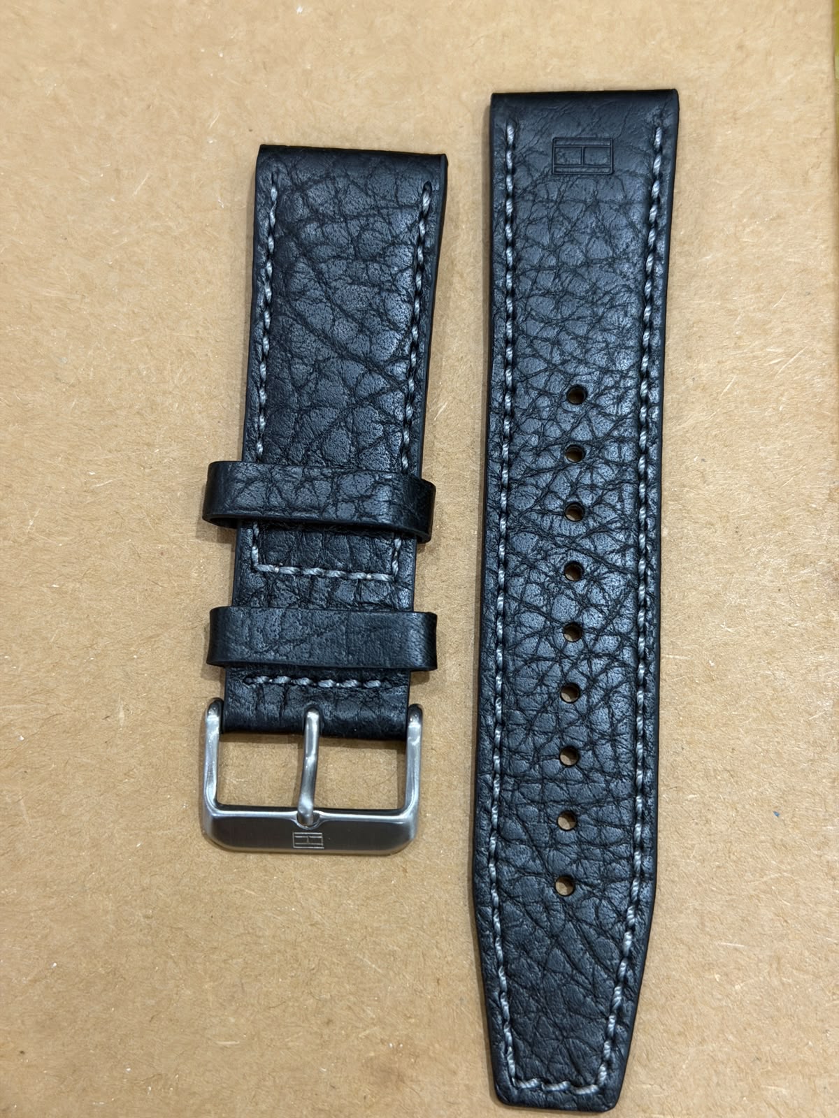 TOMMY HILFIGER LEATHER WATCH BAND